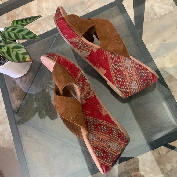 🔥1/2 of Summer Sale!🔥 MINNETONKA WOMEN'S KYLIE SANDAL - Picture 4 of 11